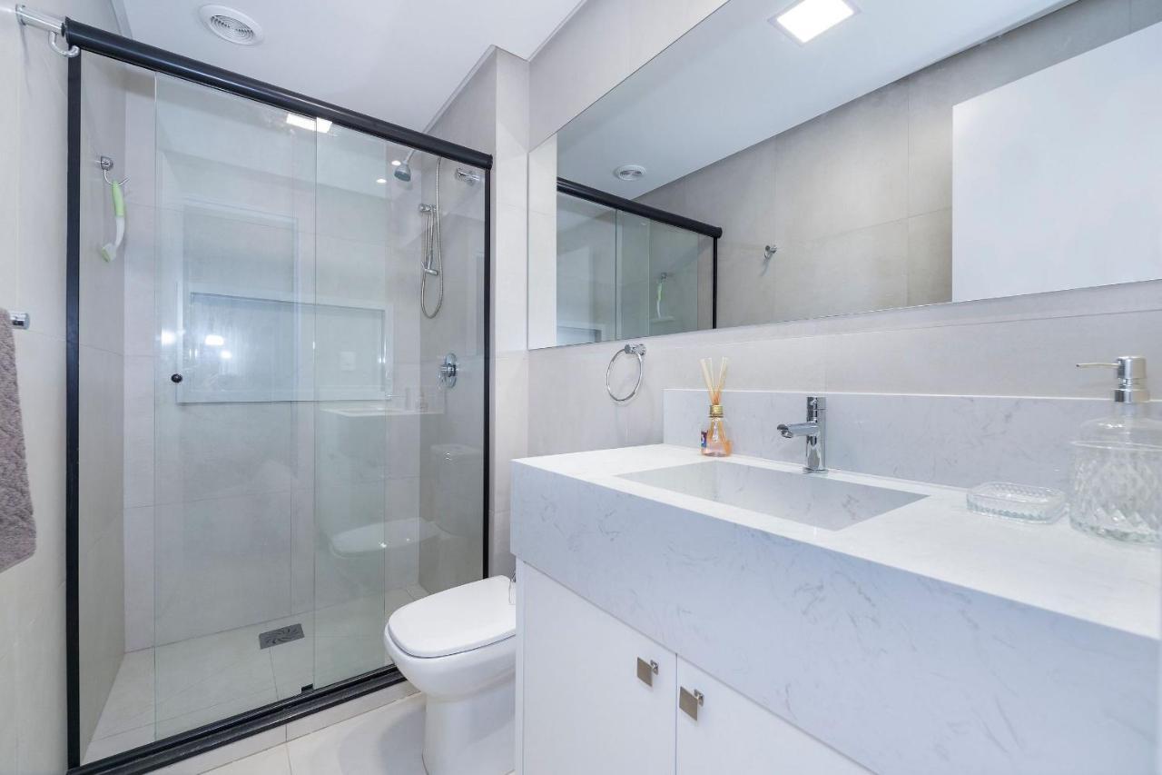 Adra 106 - Apartamento No Centro De Bombinhas - Rooftop Com Piscina E Academia - A Poucos Metros Da Praia - Exterior foto